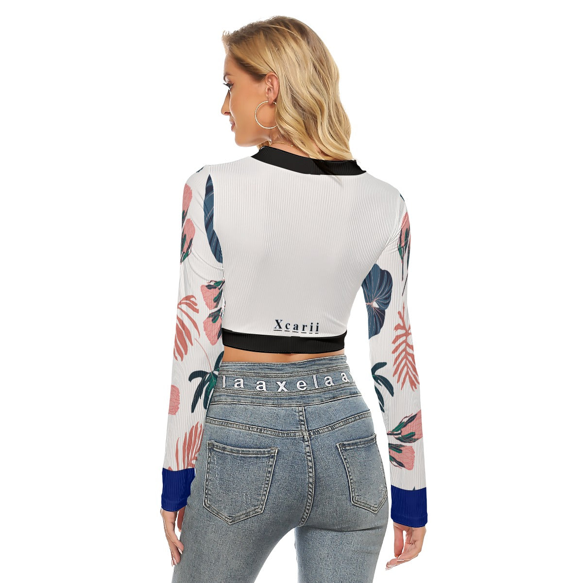 Xcarii Xii - Button Crop Top